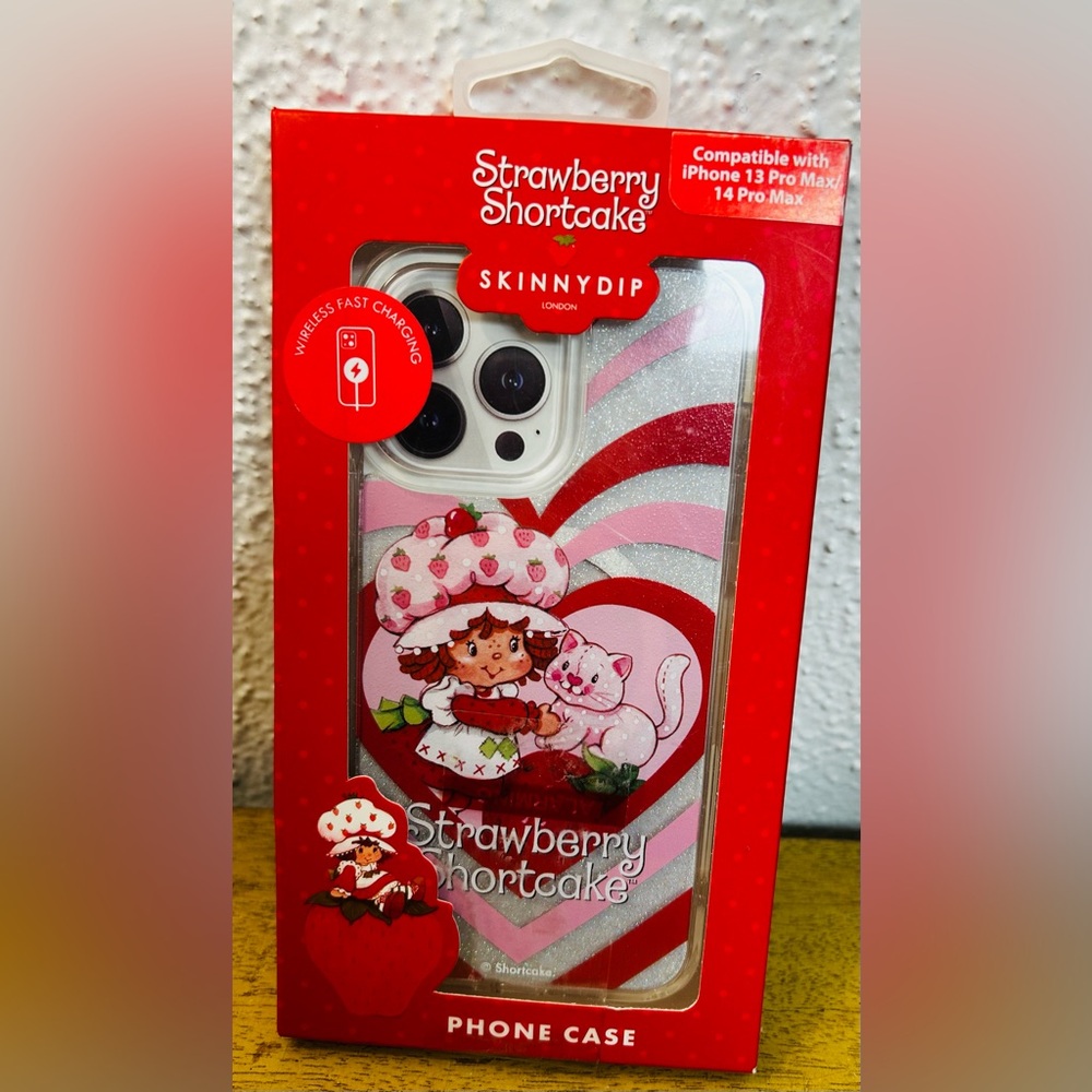 Skinnydip Strawberry Shortcake iPhone‎ Case 13/14 Pro Max  - Pink/Red NIB